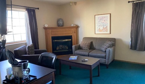 Family Suite, 2 Queen Beds, Fireplace