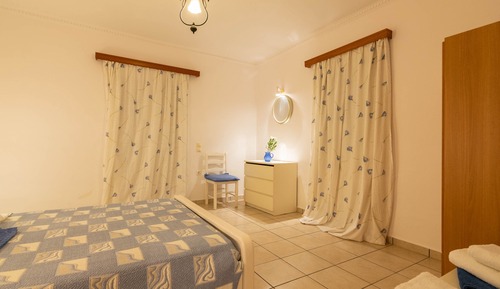 Comfort Villa, 2 Bedrooms, Pool Access, Garden View