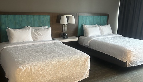 Room, 2 Queen Beds, Accessible, Non Smoking (Mobility/Hearing, Roll In Shower)