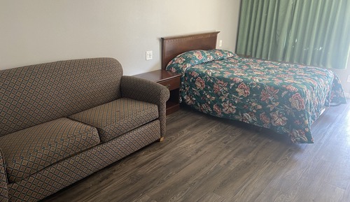 Deluxe Room, 1 Queen Bed, Accessible, Non Smoking