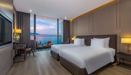 Premier Oceanfront Twin