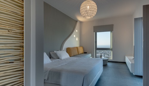 Superior Suite with Outdoor Hot Tub &amp; Village view