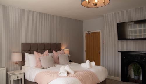 Luxury Double Room, Ensuite (The Ironbridge Room)