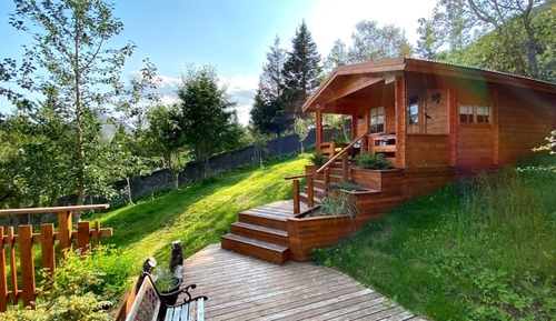 Private Cottage, 1 King Bed, Hot Tub, Mountain View