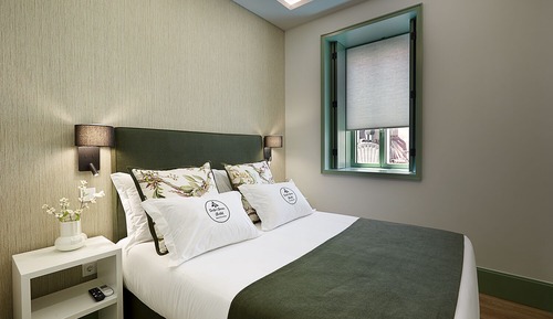 Family Room, 1 Queen Bed with Sofa bed, Non Smoking, Mezzanine