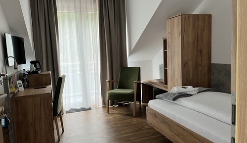 Premium Single Room