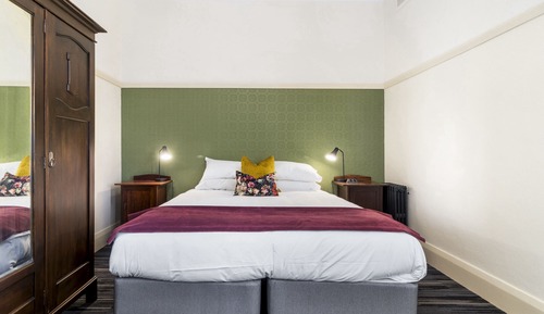 Standard King Room, Shared Bathroom