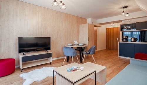 Studio Suite (H11)