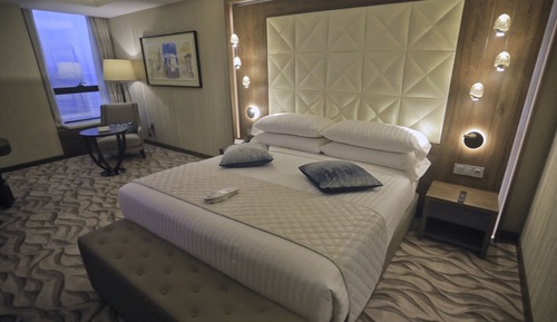 Premium Suite