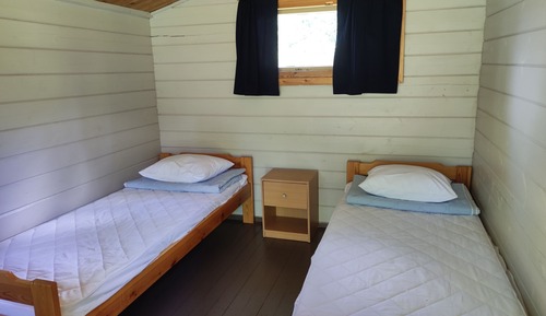 Economy Cabin, 2 Twin Beds, Shared Bathroom