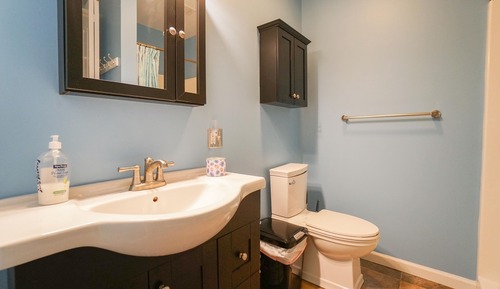 House, Private Bathroom, Lake View (3 Bedroom House)