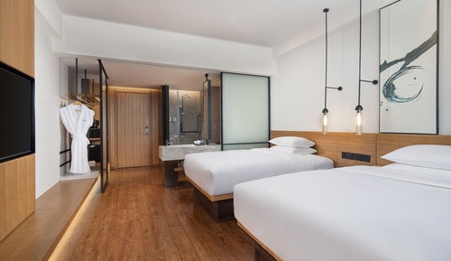 Standard Room, 2 Double Beds, City View