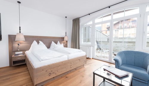 Business Double Room, 1 King Bed, Accessible, Non Smoking