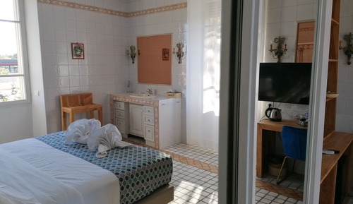 Superior Double Room, 1 Queen Bed, Pool View