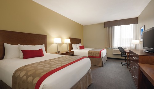 Room, 2 Queen Beds, Ground Floor