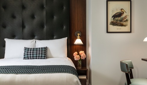 Standard Room, 1 Queen Bed