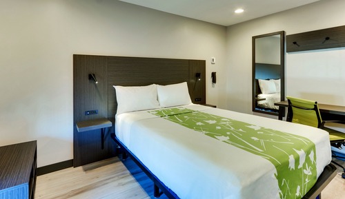 Standard Room, 1 Queen Bed, Smoking