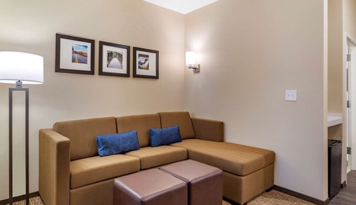 Suite, 2 Queen Beds, Non Smoking