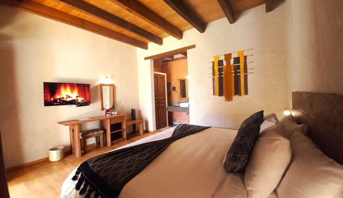 Deluxe Room, 1 King Bed