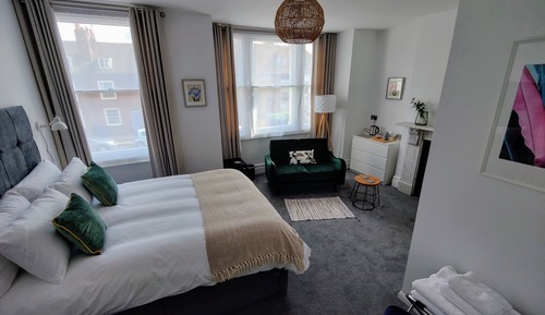 Deluxe Double Room, 1 King Bed (1st Floor)