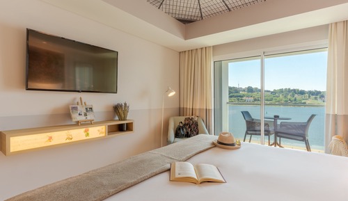 Deluxe Room, River View