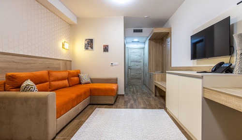 Deluxe Studio Suite