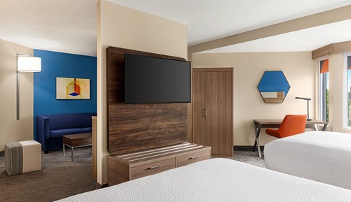 Standard Room, 2 Queen Beds, City View (Shower)