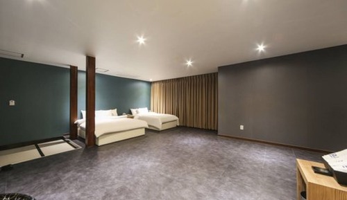 Room (Twin-Group Room (Bidet/Spacious Room/)