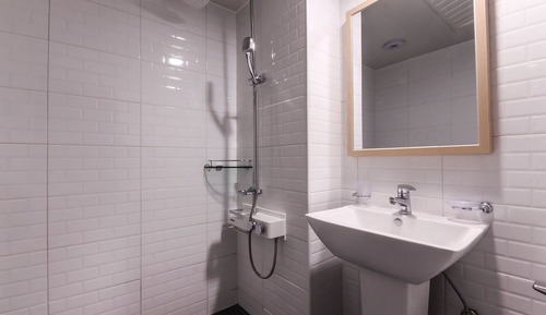 Room (*Standard (additional room fee must b)