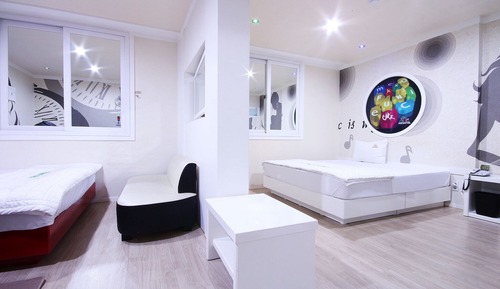 Room (VVIP-massage chair (for 2 people/twin)
