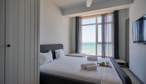 SEAVIEW 2 ALEZZI BEACH