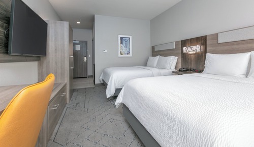 Standard Room, 2 Queen Beds, Accessible (Accessible Tub)