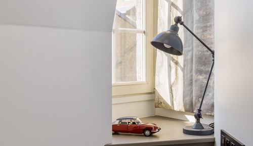 Deluxe Double Room (Citroen DS)