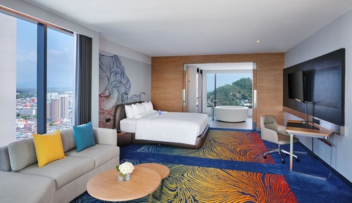Junior Suite, Lounge Access, Balcony, Sea View - 1 king bed