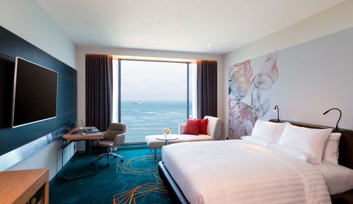 Premier Deluxe Room, Lounge Access, Sea View - 1 King bed