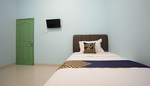 Basic Single Room