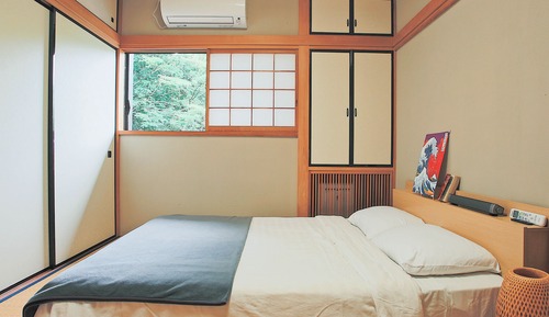 Apartment (B)