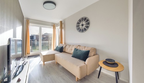 Apartment (1A)