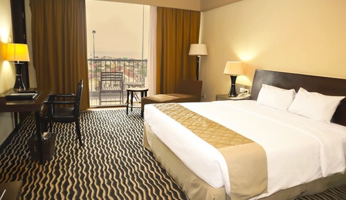 Deluxe Room, 1 King Bed