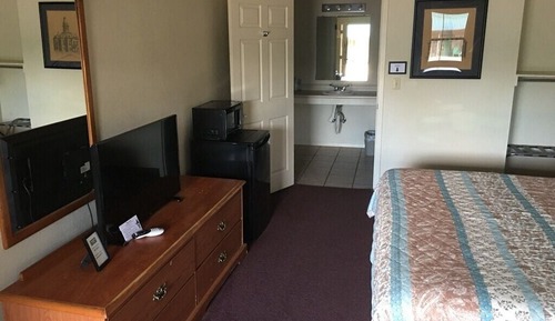 Standard Room, 1 King Bed