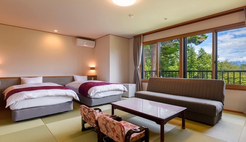 [Lake side] Japanese-Western style room