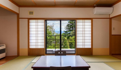 [Lake side] Japanese-style room with 10 tatami mats