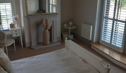 Double Room (Balcony)