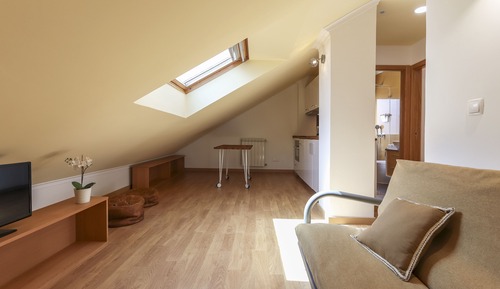 Double Room, Shared Bathroom (Warm Sunset Chill 1)