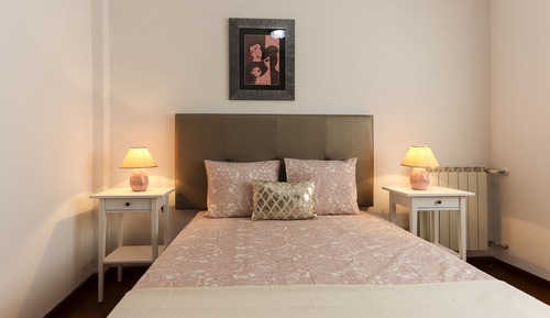 Double Room, Shared Bathroom (2)