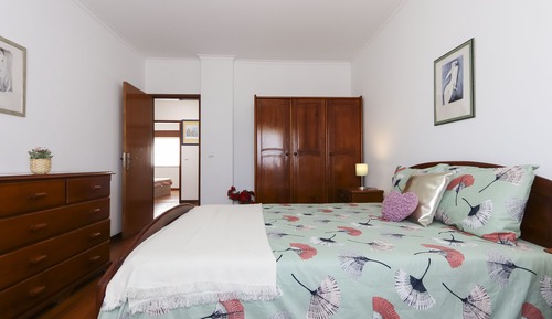 Double Room, Shared Bathroom (4)