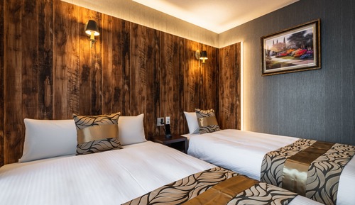 Triple Room