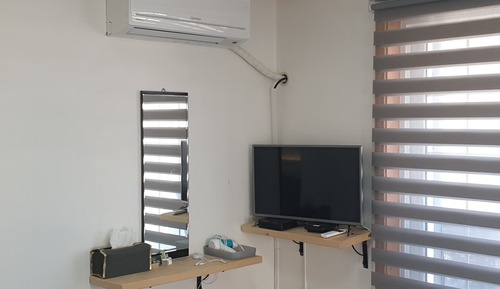 Studio (101)