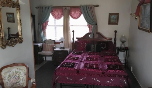 Deluxe Room, 1 Queen Bed