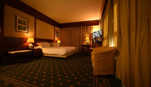 Diplomatic Suite